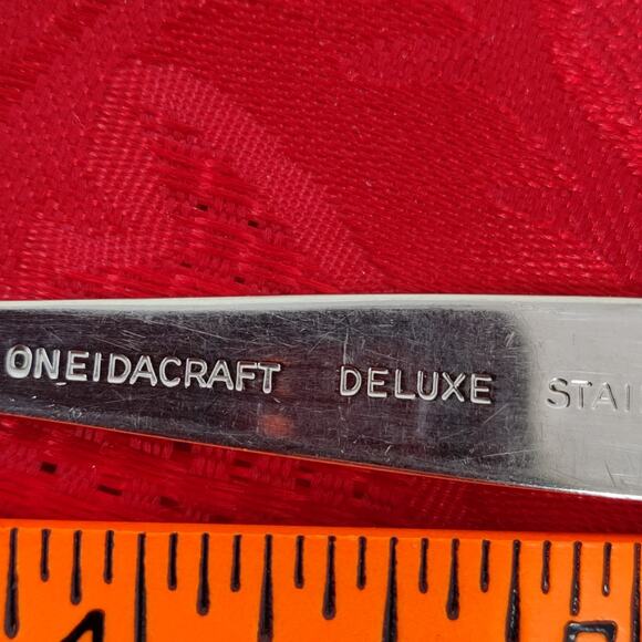 6 Oneida Oneidacraft Deluxe Stainless Wintersong Table Spoons - Picture 7 of 12